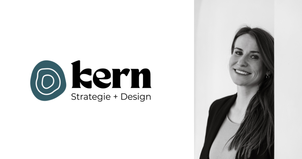 links ist das Logo von kern | Strategie + Design zu sehen und im rechten Teil des Bildes ein schwarz-weiß Foto der Gründerin Magdalena Piller